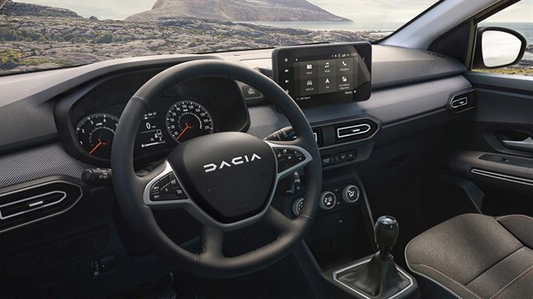 steering wheel and screen of a dacia jogger